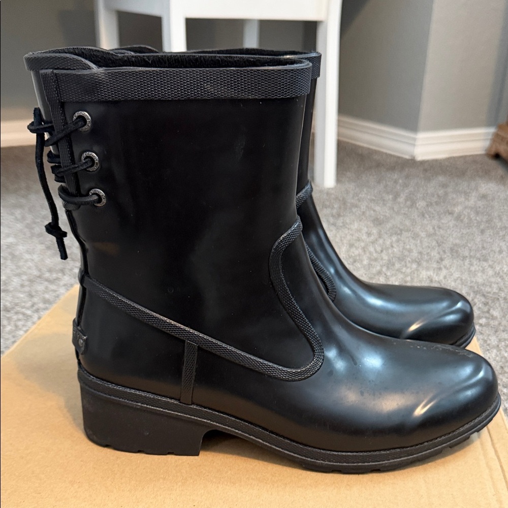 Sperry Glossy Black Lace-Up Boots - Picture 2 of 4